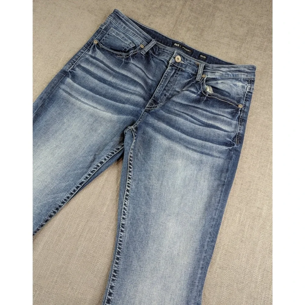 BKE Jeans Mens 38x32 (36x31) Blue Jake Straight Medium Wash Whiskered Denim Pant
